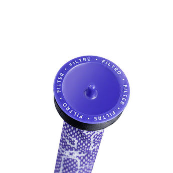 detail of dyson V7 filter replacement 